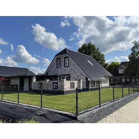 別荘 Fehnhuus Timmel *